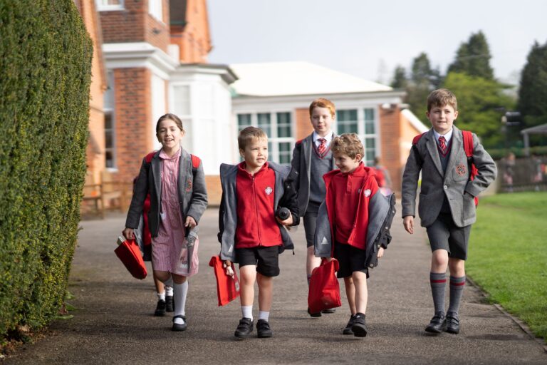 Young Children from Bishopsgate School.