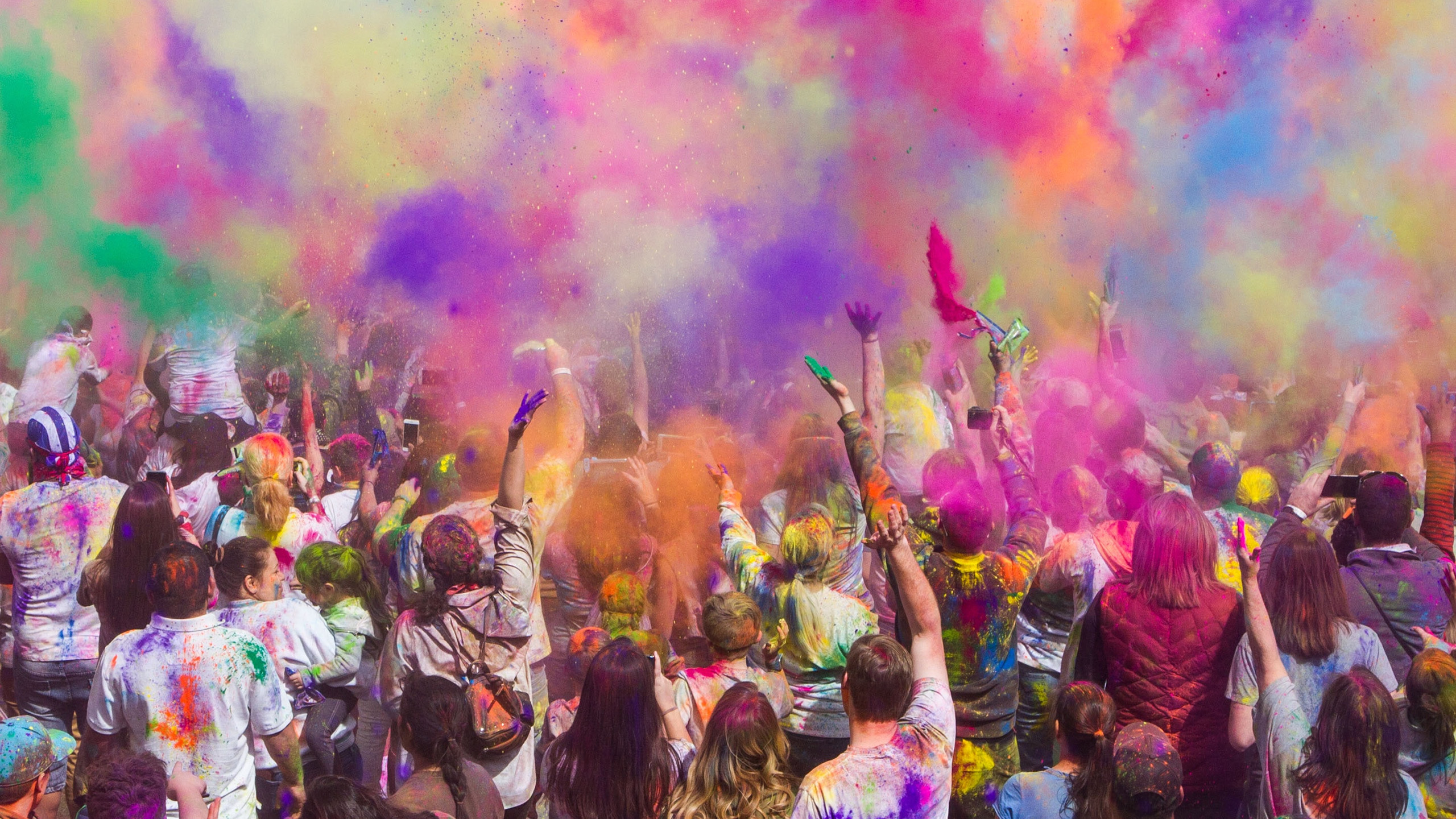 Crowds at a Holi festival