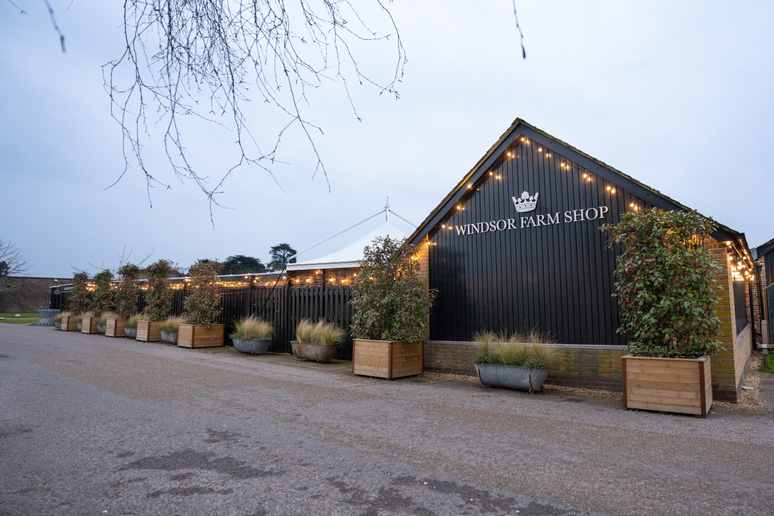 Front view of Windsor Farm Shop.